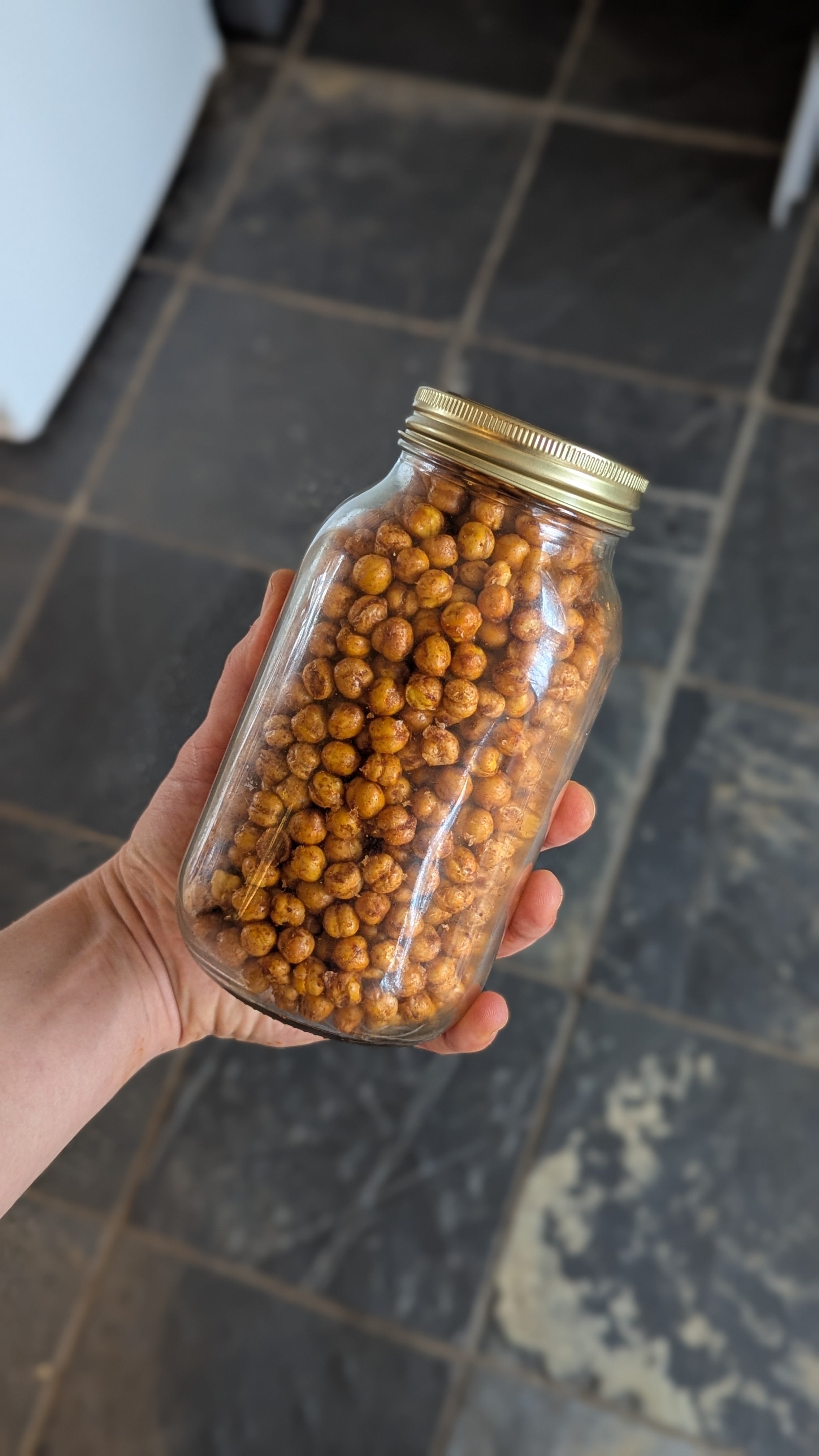 Crunchy Spiced Roasted Chickpeas